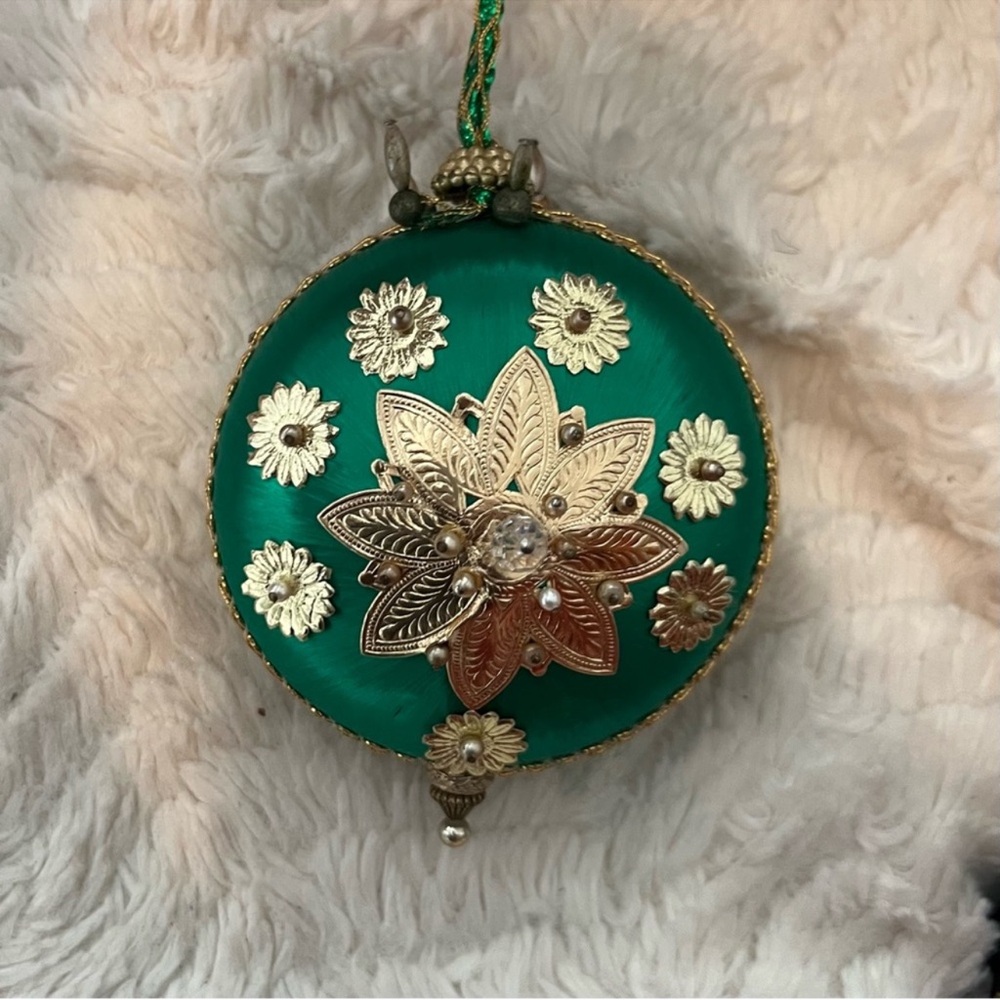 Vintage 1960s beaded ornaments. Set of 4